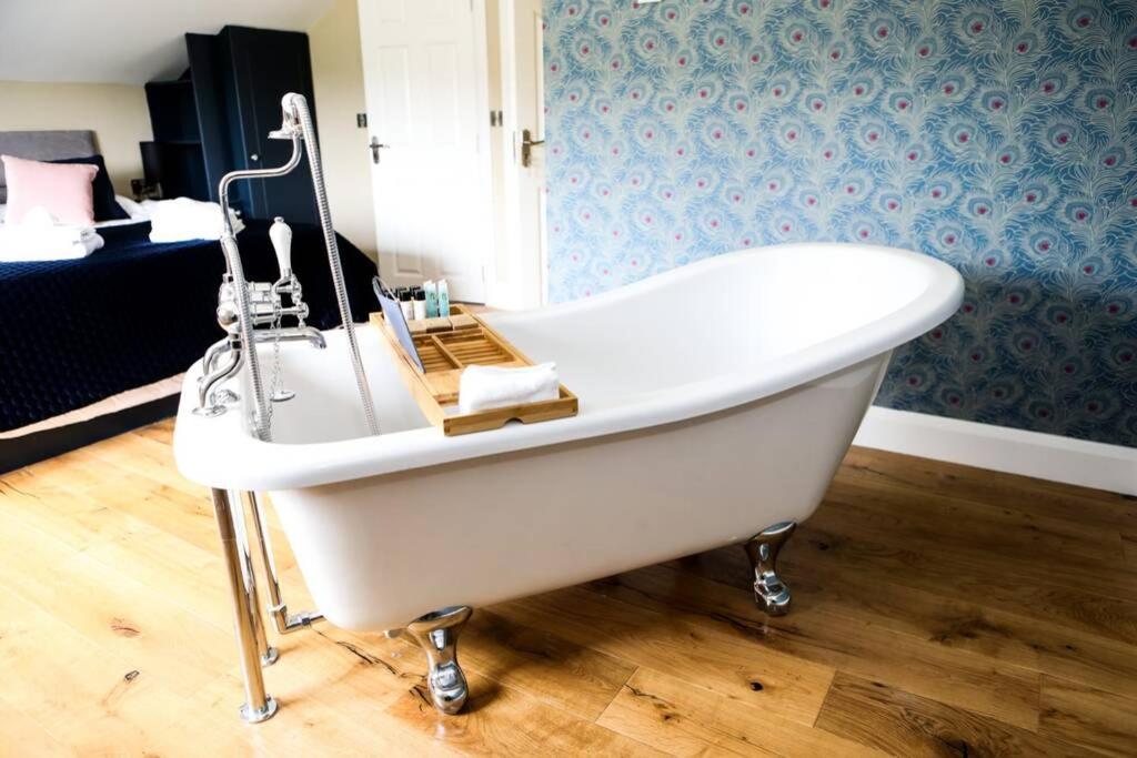 5* Self Catering Villa Nenagh Exterior photo